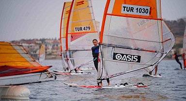 Cunda Adası TYF Rüzgar Sörfü yarışlarına ev sahipliği yaptı