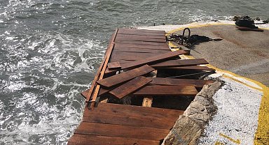 Datça'da kuvvetli lodos etkili oldu