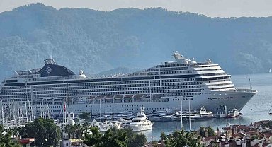 Dev yolcu gemisi bin 497 yolcusu ile Marmaris'e geldi