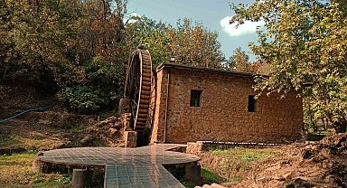 Doğa harikası 'su değirmeni' kartpostallık görüntüler oluşturdu