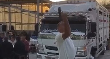 Düğünde rastgele ateş açtı, arkadaşı 'gerekeni yaptı' diye övdü