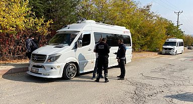 Elazığ polisinin okul önü denetimleri sürüyor