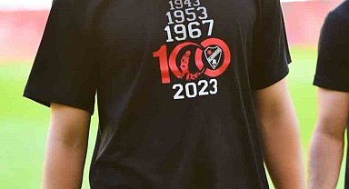 Elazığspor'un 100. yıl tişörtlerine büyük ilgi