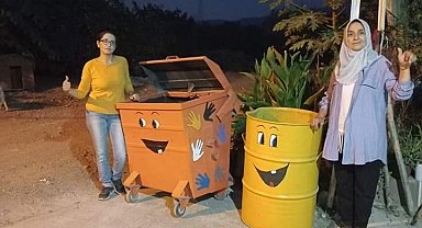 Erzin ilçesindeki çöp konteynerleri artık rengarenk