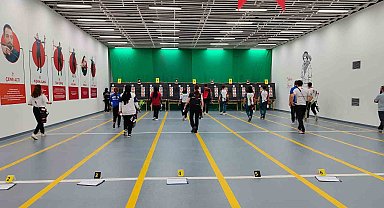 Esenler'de düzenlenen Unicup Okçuluk Turnuvası'nda 100 sporcu kıyasıya mücadele etti