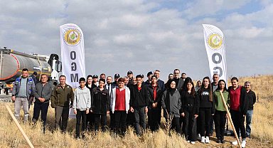 Evren'de fidanlar toprakla buluştu