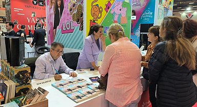 Gazeteci Sefa Salantur, 40. TÜYAP Fuarı'nda okurlarla buluştu