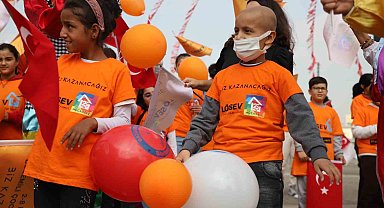 Gaziantep'te lösemili çocuklar için farkındalık korteji