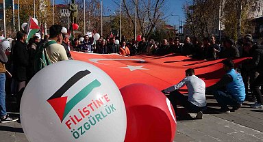 Gençler Ardahan'da Filistin'e destek için yürüdü