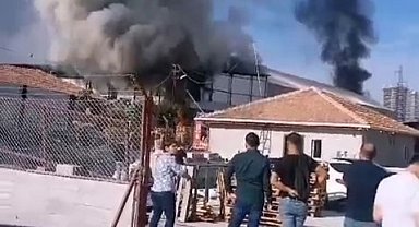 Geri dönüşüm fabrikasında korkutan yangın