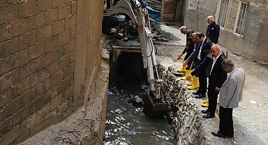 Hakkari'deki dere yataklarında çevre temizliği başlatıldı