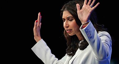 İngiltere İçişleri Bakanı görevden alındı