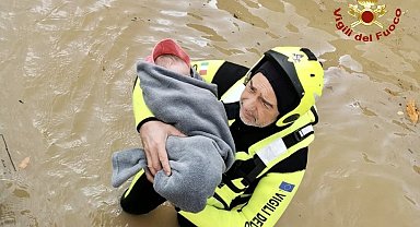 İtalya'da fırtınanın yol açtığı selde can kaybı 6'ya yükseldi