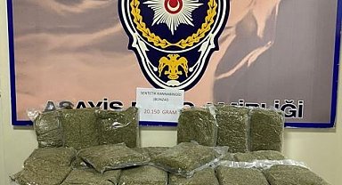 İzmir'de bir evden 20 kilo bonzai ele geçirildi