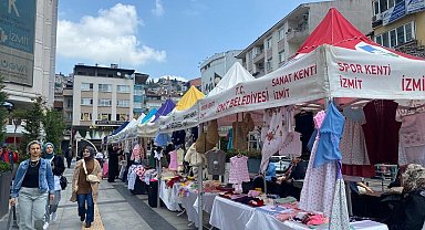 İzmitli kadınların el emeği ürünleri vatandaşları bekliyor