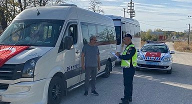 Jandarma ekiplerinden okul servislerine yönelik denetim