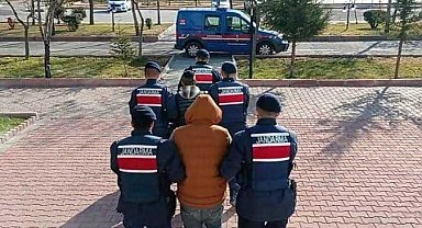 Jandarmadan aranan şahıslara yönelik operasyon: 111 gözaltı