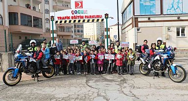 Jandarmadan öğrencilere trafik güvenliği eğitimi