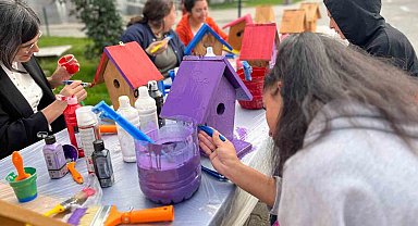 Karaman'da öğrenciler rengarenk kuş evleri yaptı