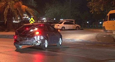 Kartal'da kırmızı ışıkta geçen sürücü kazaya neden oldu