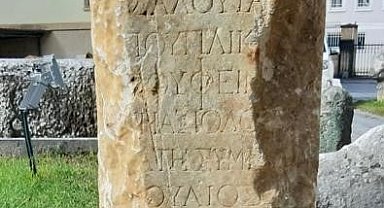 Kastamonu'da yapılan kazıda Roma dönemine ait mezar steli bulundu