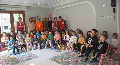 Kızılay'dan çocuklara yönelik etkinlik