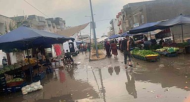 Kızıltepe'de sağanak yağış yolları göle çevirdi