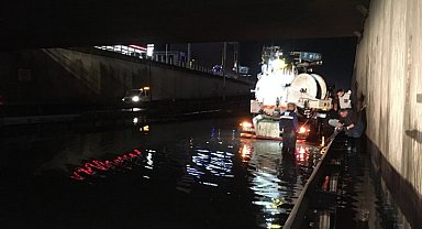 Kocaeli'de sağanak yağış alt geçitleri göle çevirdi