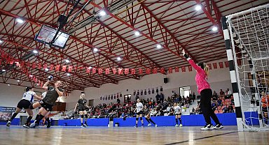 Konyaaltı Bursa'yı da farklı geçti