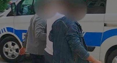 Kuşadası polisi 15 yıl hapis cezası ile aranan şahsı yakaladı