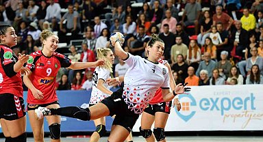 Mavi Kelebekler ilk raundu aldı