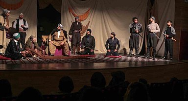 Mem û Zîn oyunu yoğun ilgi gördü