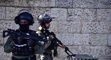 Mescid-i Aksa'daki 4. cumada İsrail güçlerinden Filistinlilere müdahale