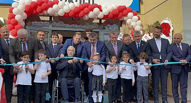 Milli Eğitim Bakanı Tekin "Okul yapmak istediğimiz yerlerde bize problemler çıkartan belediyeler var"