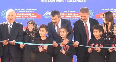 Milli Eğitim Bakanı Tekin Sultangazi'de okul açılışına katıldı
