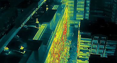 Milyon dolarlık ofislerin bulunduğu lüks iş hanında yangın böyle başladı