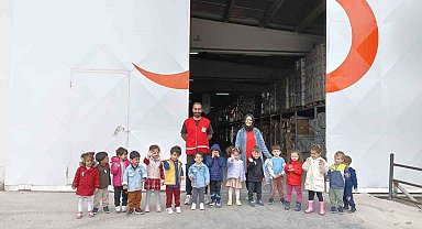 Miniklerden Kızılay'a anlamlı ziyaret