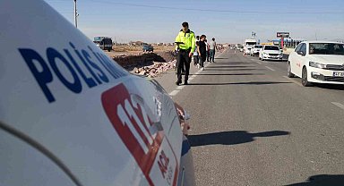 Motosiklet otomobile çarptı: 1 ağır yaralı