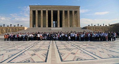 Muğlalı 255 kadın Anıtkbir'i ziyaret eti