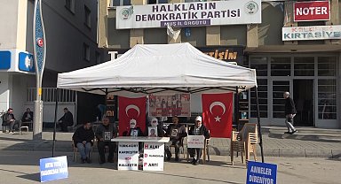 Muş'ta ailelerin evlat nöbeti devam ediyor