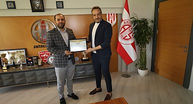 MÜSİAD Antalya'da Antalyaspor'a destek