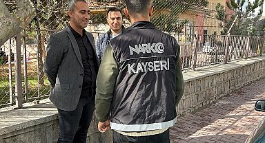 Narkotik polisi okul çevrelerini denetliyor