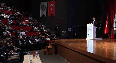 Necip Fazıl Kısakürek'in hayatı ve eserleri konuşuldu