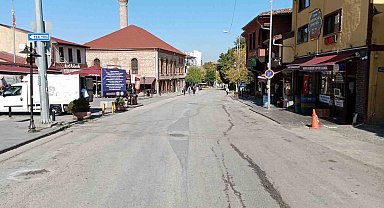 Odunpazarı esnafı trafiğe kapatılan caddeyle ilgili çağrısını yineledi