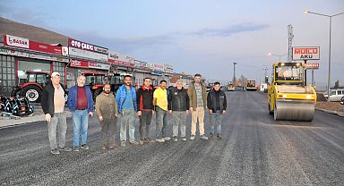 Pasinler Sanayi esnafından asfalt teşekkürü
