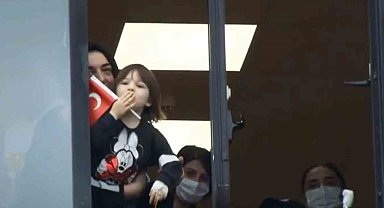 Pencereden gelen mutluluk