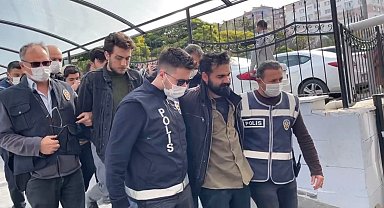 Polislerin yaralandığı eylemde gözaltına alınan 4 öğrenci adliyeye sevk edildi