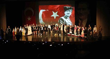"İz" gösterisi Atatürk'ün hatıralarını yaşatıyor