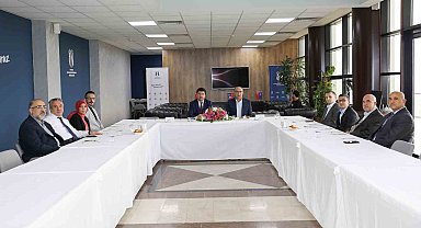 Rektör Sarıbıyık akademisyenleri tebrik etti