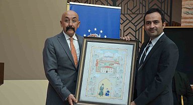 Sanatseverler 'Çeşm-i Cihan Ebru Sergisi'nde buluştu